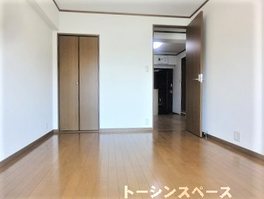 洋室(南側)